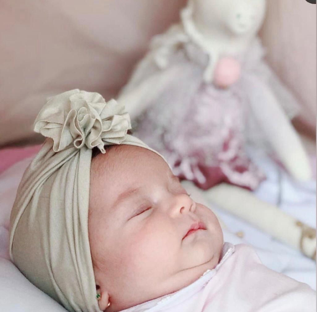 Turbante crema algodón.