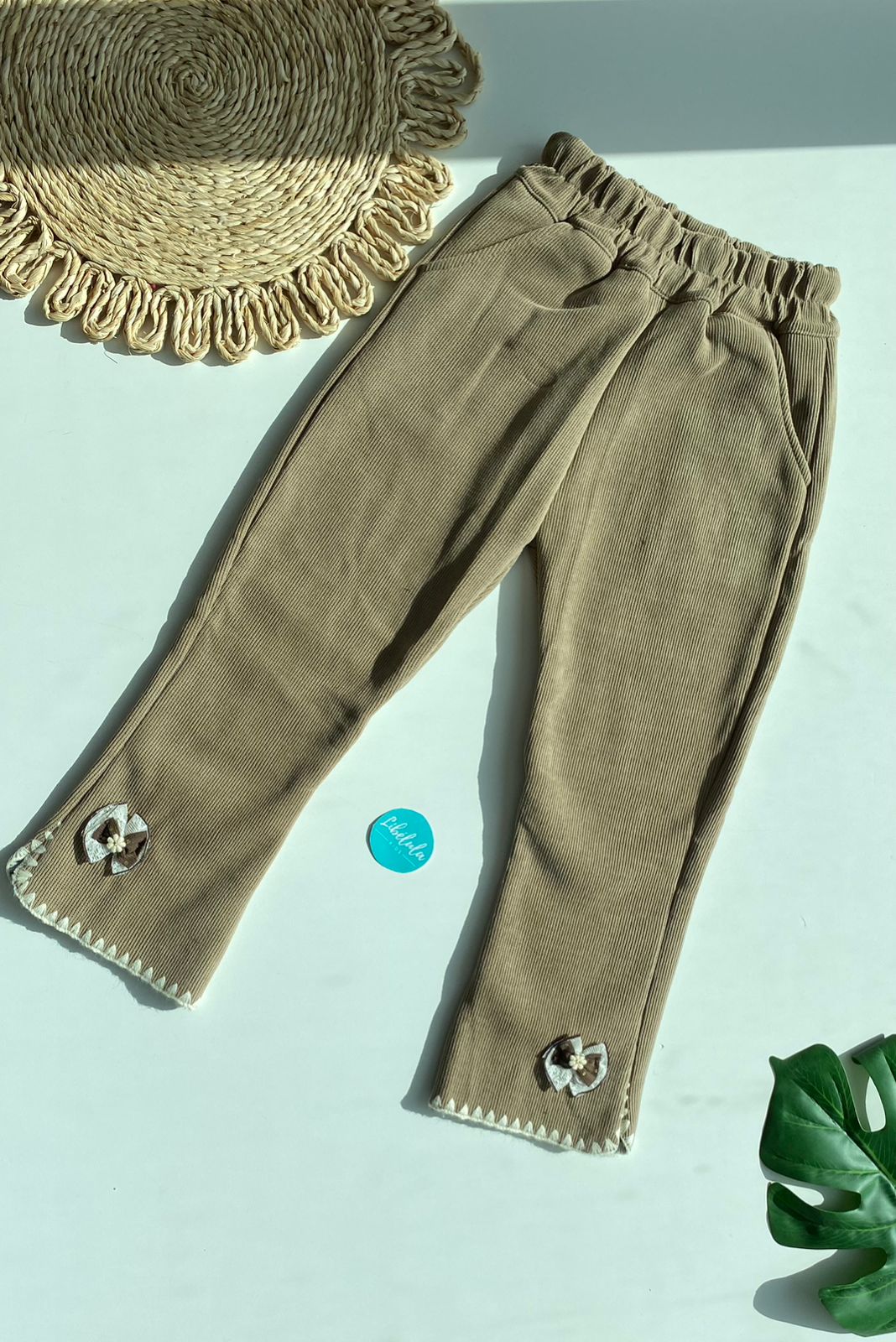 Pantalón térmico flare otoño bordado