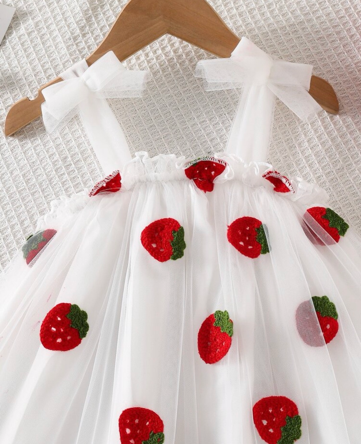 Vestido Rosie frutillas primaveral