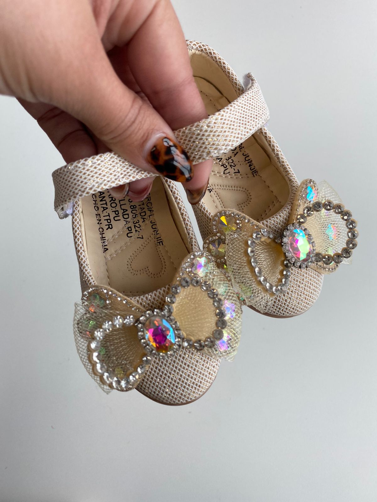 Zapatillas charol cristales